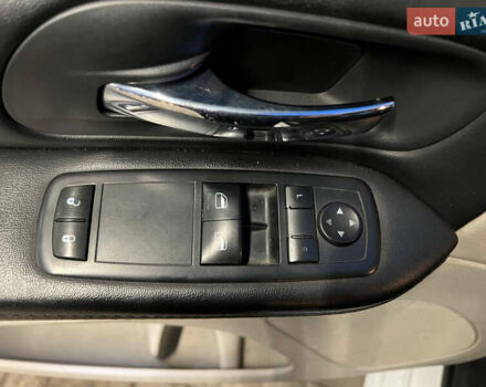 Білий Додж Джорні, об'ємом двигуна 3.6 л та пробігом 480 тис. км за 8500 $, фото 20 на Automoto.ua