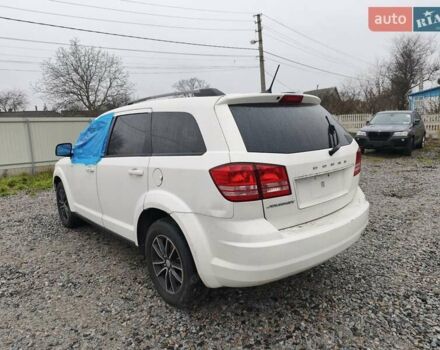 Белый Додж Джорни, объемом двигателя 2.4 л и пробегом 226 тыс. км за 7800 $, фото 6 на Automoto.ua