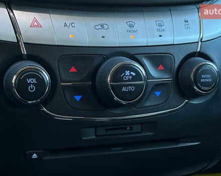 Білий Додж Джорні, об'ємом двигуна 3.61 л та пробігом 100 тис. км за 11200 $, фото 13 на Automoto.ua