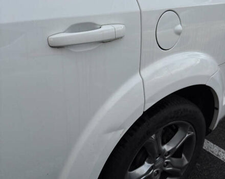 Белый Додж Джорни, объемом двигателя 2.36 л и пробегом 118 тыс. км за 12500 $, фото 7 на Automoto.ua