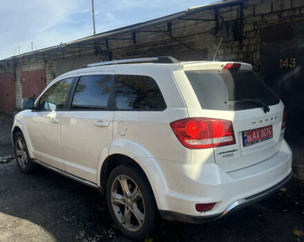 Белый Додж Джорни, объемом двигателя 2.36 л и пробегом 150 тыс. км за 13000 $, фото 3 на Automoto.ua