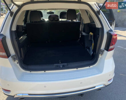 Белый Додж Джорни, объемом двигателя 3.6 л и пробегом 95 тыс. км за 14200 $, фото 9 на Automoto.ua