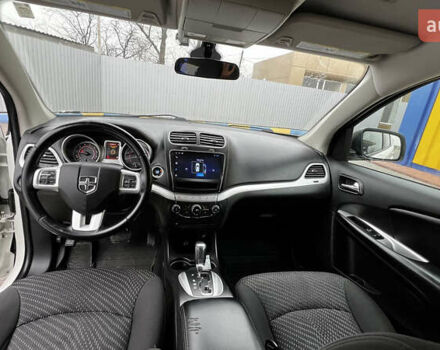 Білий Додж Джорні, об'ємом двигуна 2.36 л та пробігом 122 тис. км за 11000 $, фото 14 на Automoto.ua