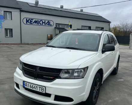 Белый Додж Джорни, объемом двигателя 2.36 л и пробегом 150 тыс. км за 13200 $, фото 1 на Automoto.ua