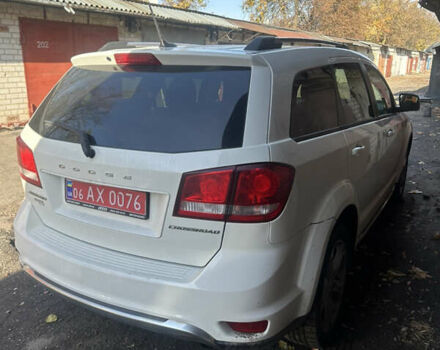 Белый Додж Джорни, объемом двигателя 2.36 л и пробегом 150 тыс. км за 13000 $, фото 4 на Automoto.ua