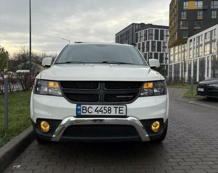 Белый Додж Джорни, объемом двигателя 2.36 л и пробегом 175 тыс. км за 14200 $, фото 2 на Automoto.ua