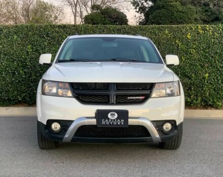 Белый Додж Джорни, объемом двигателя 3.6 л и пробегом 67 тыс. км за 2300 $, фото 1 на Automoto.ua