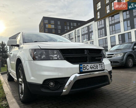 Белый Додж Джорни, объемом двигателя 2.36 л и пробегом 175 тыс. км за 14200 $, фото 5 на Automoto.ua