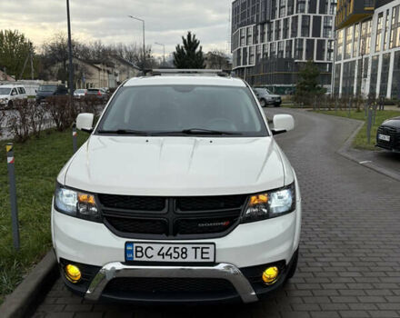 Белый Додж Джорни, объемом двигателя 2.36 л и пробегом 175 тыс. км за 14200 $, фото 1 на Automoto.ua