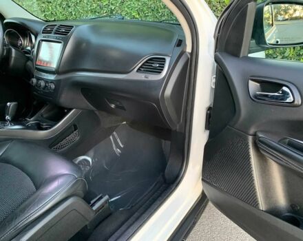 Белый Додж Джорни, объемом двигателя 3.6 л и пробегом 67 тыс. км за 2300 $, фото 8 на Automoto.ua