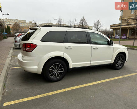 Білий Додж Джорні, об'ємом двигуна 2.4 л та пробігом 170 тис. км за 11700 $, фото 8 на Automoto.ua