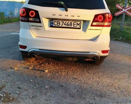 Белый Додж Джорни, объемом двигателя 3.6 л и пробегом 203 тыс. км за 14600 $, фото 2 на Automoto.ua