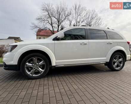 Белый Додж Джорни, объемом двигателя 2.36 л и пробегом 175 тыс. км за 14200 $, фото 7 на Automoto.ua