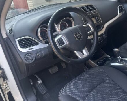 Білий Додж Джорні, об'ємом двигуна 2.4 л та пробігом 150 тис. км за 13000 $, фото 6 на Automoto.ua