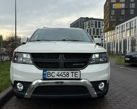 Белый Додж Джорни, объемом двигателя 2.36 л и пробегом 175 тыс. км за 14200 $, фото 3 на Automoto.ua