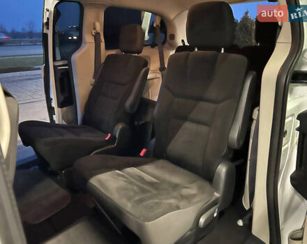 Білий Додж Джорні, об'ємом двигуна 3.6 л та пробігом 480 тис. км за 8500 $, фото 16 на Automoto.ua