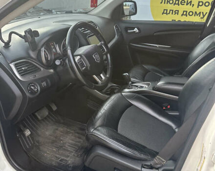 Белый Додж Джорни, объемом двигателя 3.6 л и пробегом 172 тыс. км за 12500 $, фото 6 на Automoto.ua