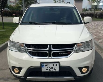 Белый Додж Джорни, объемом двигателя 3.6 л и пробегом 154 тыс. км за 14700 $, фото 1 на Automoto.ua