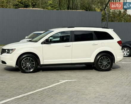 Білий Додж Джорні, об'ємом двигуна 2.36 л та пробігом 122 тис. км за 11850 $, фото 5 на Automoto.ua