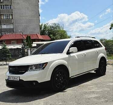 Белый Додж Джорни, объемом двигателя 3.6 л и пробегом 115 тыс. км за 14500 $, фото 6 на Automoto.ua