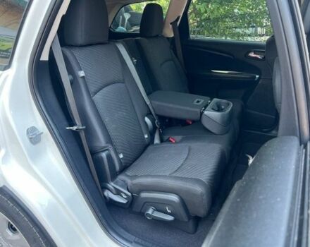 Белый Додж Джорни, объемом двигателя 0 л и пробегом 152 тыс. км за 12499 $, фото 4 на Automoto.ua