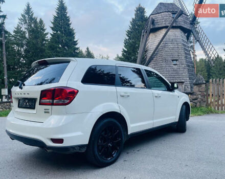 Белый Додж Джорни, объемом двигателя 3.6 л и пробегом 135 тыс. км за 15000 $, фото 3 на Automoto.ua