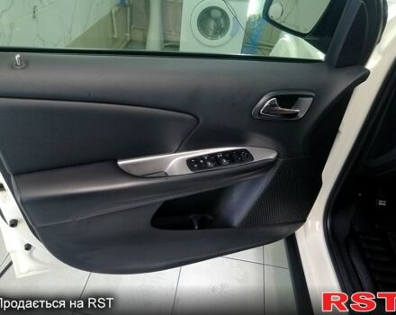 Белый Додж Джорни, объемом двигателя 2.4 л и пробегом 48 тыс. км за 12000 $, фото 4 на Automoto.ua