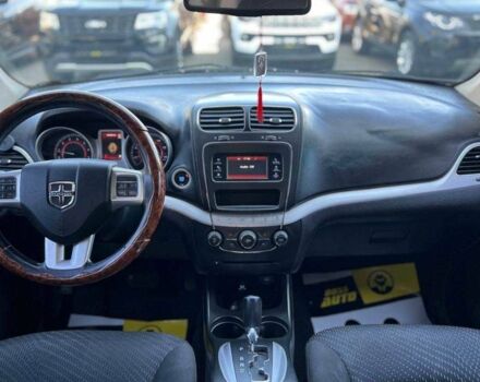 Белый Додж Джорни, объемом двигателя 2.4 л и пробегом 230 тыс. км за 13400 $, фото 16 на Automoto.ua