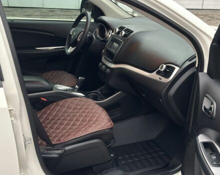 Белый Додж Джорни, объемом двигателя 2.4 л и пробегом 49 тыс. км за 13350 $, фото 23 на Automoto.ua