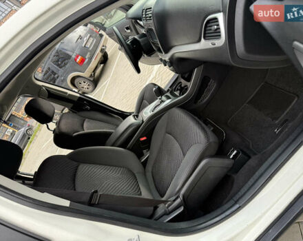 Білий Додж Джорні, об'ємом двигуна 2.36 л та пробігом 122 тис. км за 11850 $, фото 35 на Automoto.ua