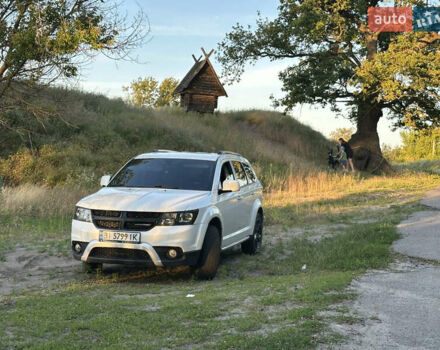 Белый Додж Джорни, объемом двигателя 3.6 л и пробегом 172 тыс. км за 12500 $, фото 5 на Automoto.ua