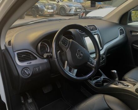 Додж Джорни 2018 в Киеве на Automoto.ua Белый Додж Джорни, объемом двигателя 3.6 л и пробегом 169 тыс. км за 16500 $, фото 3 на Automoto.ua