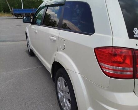Белый Додж Джорни, объемом двигателя 2.36 л и пробегом 137 тыс. км за 13500 $, фото 7 на Automoto.ua