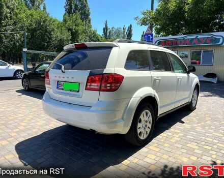 Белый Додж Джорни, объемом двигателя 2.4 л и пробегом 152 тыс. км за 12000 $, фото 9 на Automoto.ua