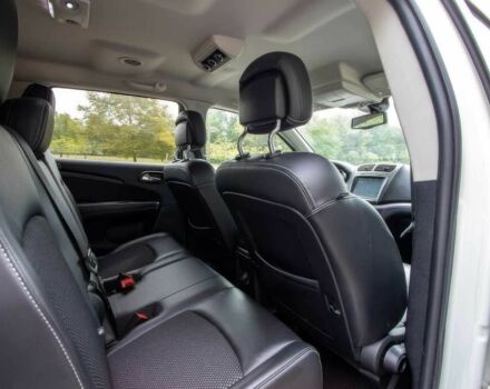 Білий Додж Джорні, об'ємом двигуна 3.6 л та пробігом 33 тис. км за 6300 $, фото 10 на Automoto.ua