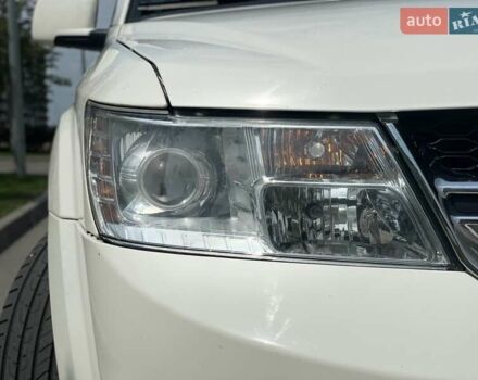 Білий Додж Джорні, об'ємом двигуна 3.6 л та пробігом 154 тис. км за 14700 $, фото 10 на Automoto.ua