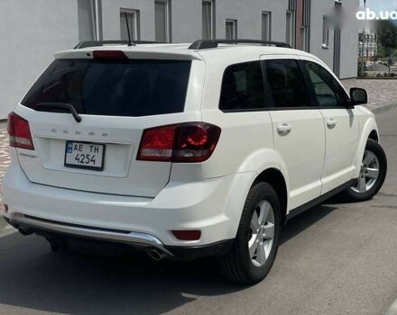 Белый Додж Джорни, объемом двигателя 3.6 л и пробегом 154 тыс. км за 14700 $, фото 3 на Automoto.ua