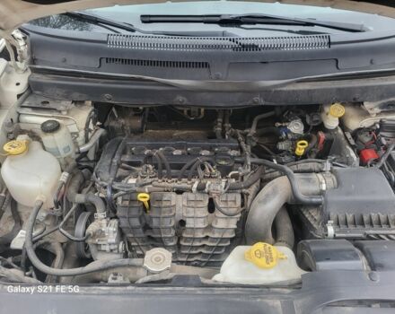 Белый Додж Джорни, объемом двигателя 2.4 л и пробегом 65 тыс. км за 11900 $, фото 8 на Automoto.ua