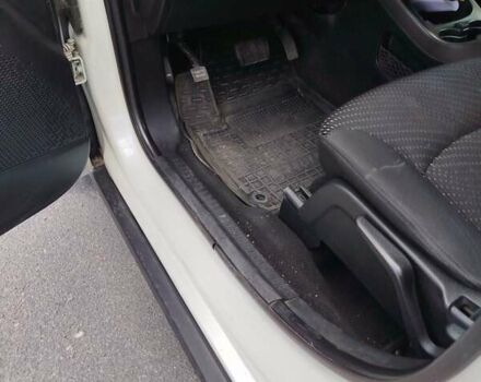 Белый Додж Джорни, объемом двигателя 2.36 л и пробегом 137 тыс. км за 13500 $, фото 13 на Automoto.ua