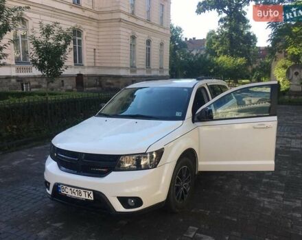 Белый Додж Джорни, объемом двигателя 3.6 л и пробегом 56 тыс. км за 15000 $, фото 3 на Automoto.ua