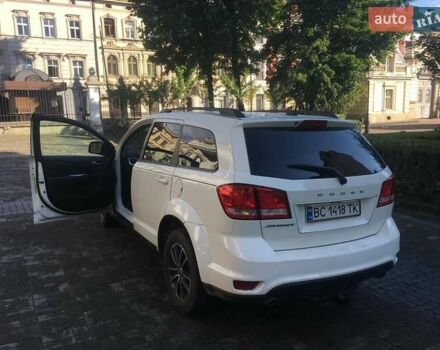Белый Додж Джорни, объемом двигателя 3.6 л и пробегом 56 тыс. км за 15000 $, фото 6 на Automoto.ua