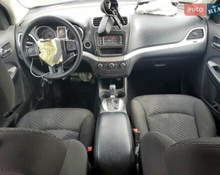 Белый Додж Джорни, объемом двигателя 2.36 л и пробегом 59 тыс. км за 1800 $, фото 7 на Automoto.ua