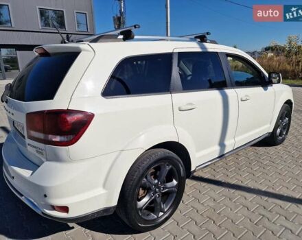 Белый Додж Джорни, объемом двигателя 3.6 л и пробегом 185 тыс. км за 14500 $, фото 5 на Automoto.ua