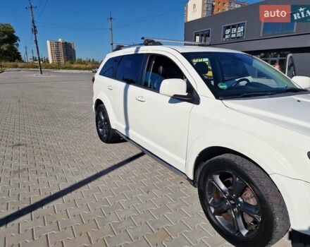 Белый Додж Джорни, объемом двигателя 3.6 л и пробегом 185 тыс. км за 14500 $, фото 1 на Automoto.ua