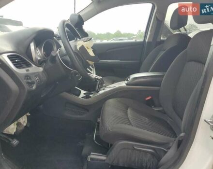 Белый Додж Джорни, объемом двигателя 2.36 л и пробегом 59 тыс. км за 1800 $, фото 6 на Automoto.ua