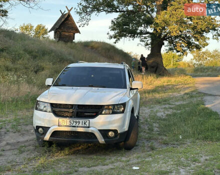 Белый Додж Джорни, объемом двигателя 3.6 л и пробегом 172 тыс. км за 12500 $, фото 1 на Automoto.ua