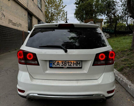 Белый Додж Джорни, объемом двигателя 3.6 л и пробегом 169 тыс. км за 15500 $, фото 2 на Automoto.ua