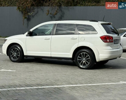 Білий Додж Джорні, об'ємом двигуна 2.36 л та пробігом 122 тис. км за 11850 $, фото 6 на Automoto.ua