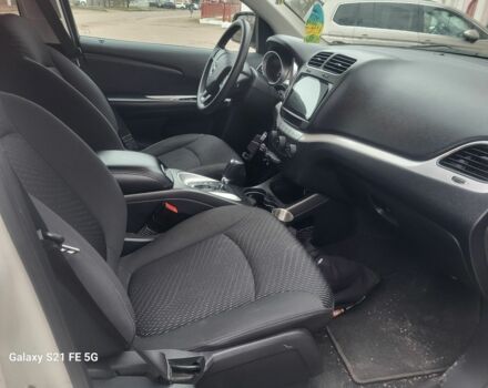 Белый Додж Джорни, объемом двигателя 2.4 л и пробегом 65 тыс. км за 11900 $, фото 5 на Automoto.ua