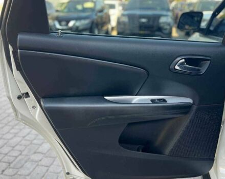 Белый Додж Джорни, объемом двигателя 2.4 л и пробегом 230 тыс. км за 13400 $, фото 21 на Automoto.ua